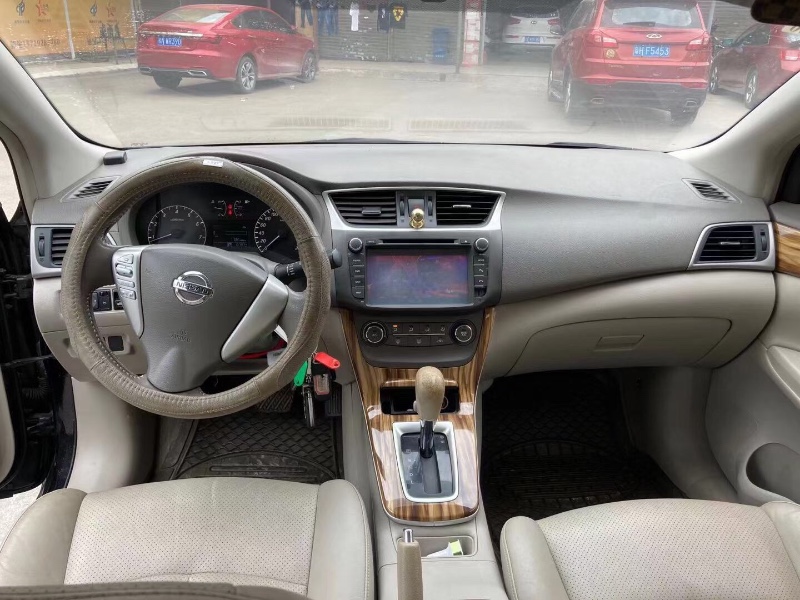 广州14年日产轩逸3