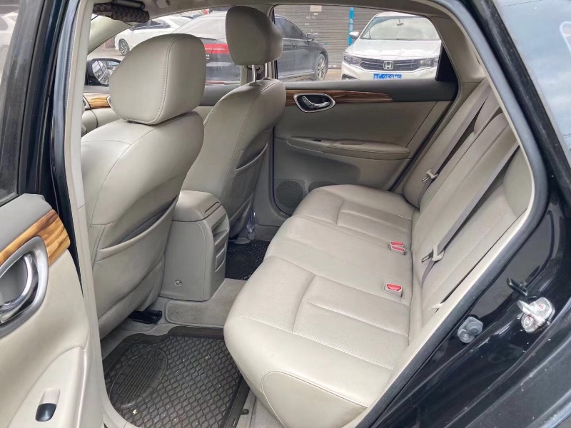 广州14年日产轩逸4