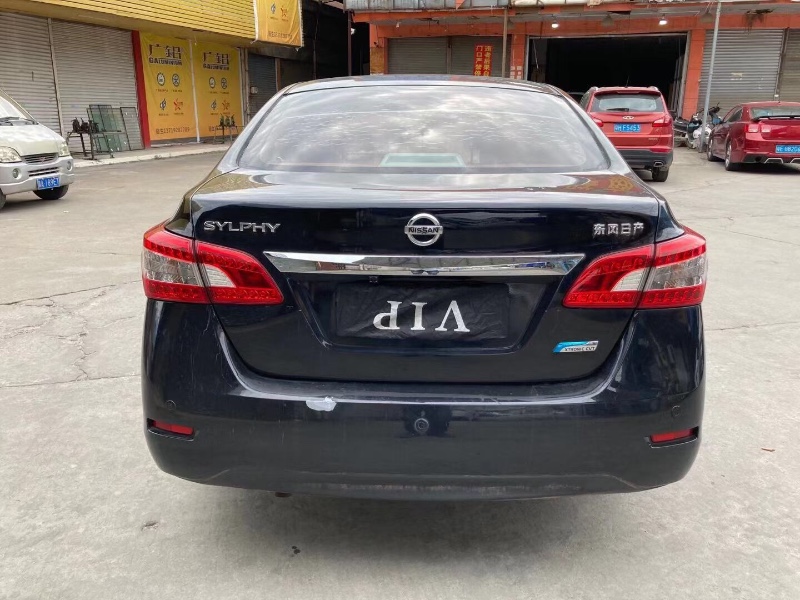 广州14年日产轩逸5