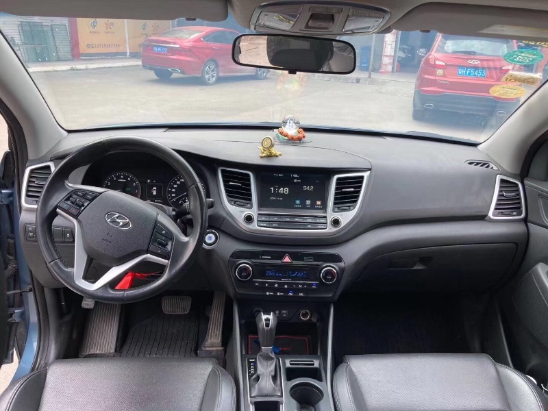 广州16年现代途胜5