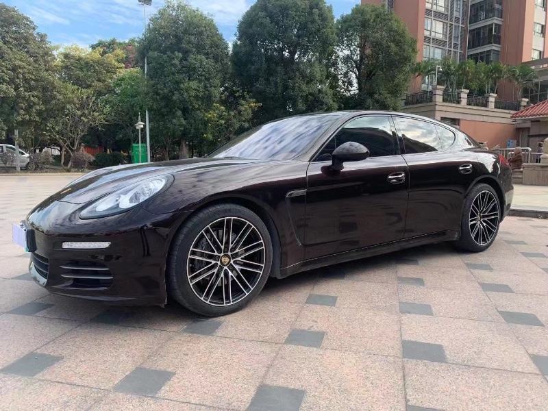 东莞14年保时捷帕拉梅拉3