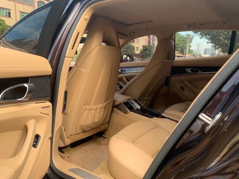 东莞14年保时捷帕拉梅拉4