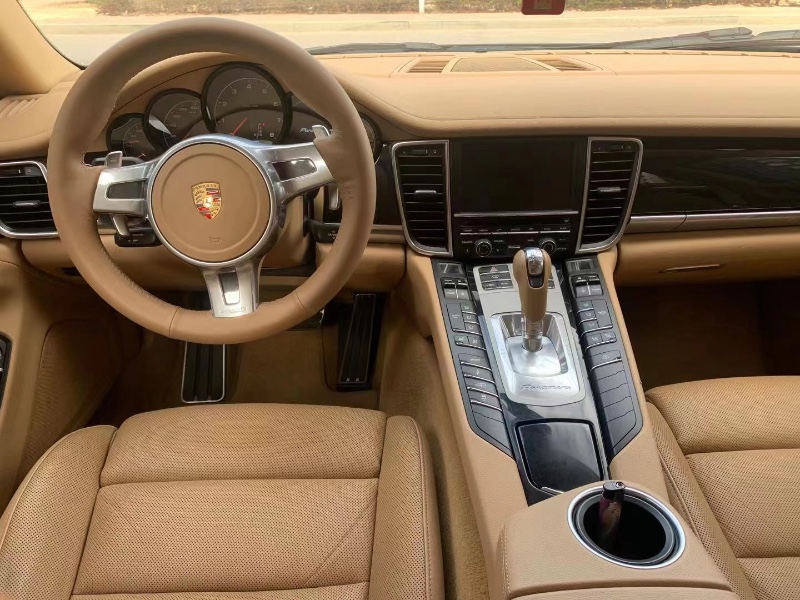 东莞14年保时捷帕拉梅拉5