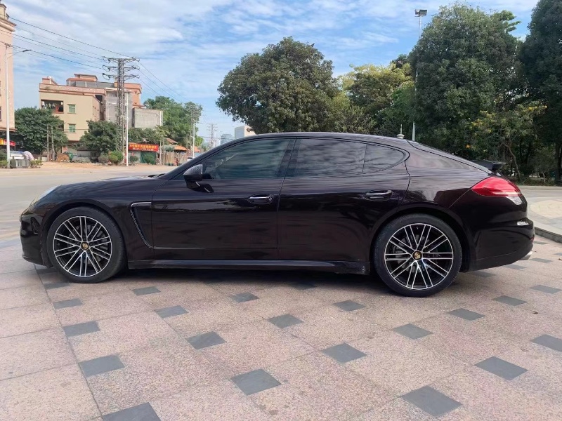 东莞14年保时捷帕拉梅拉6