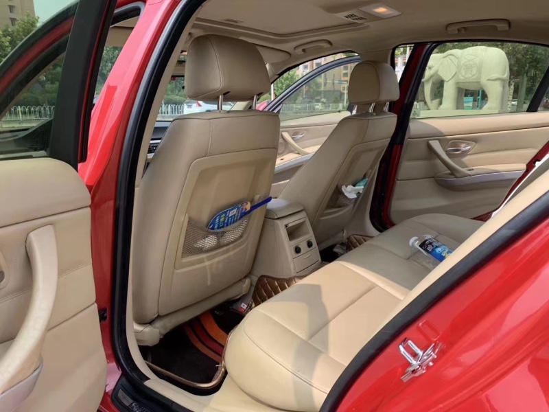 济南13年宝马3系8