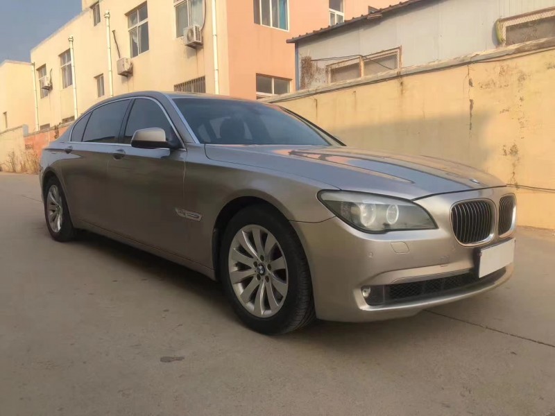 济南10年宝马7系8