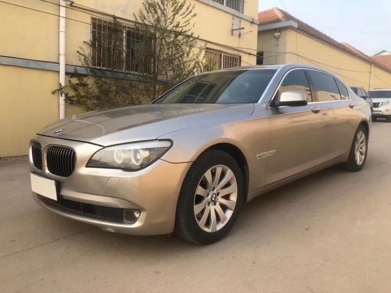 济南10年宝马7系9