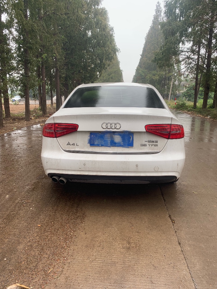 徐州16年奥迪A4L2