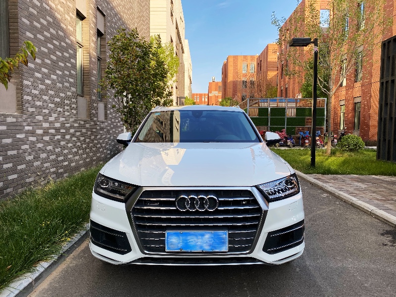 北京17年奥迪Q79