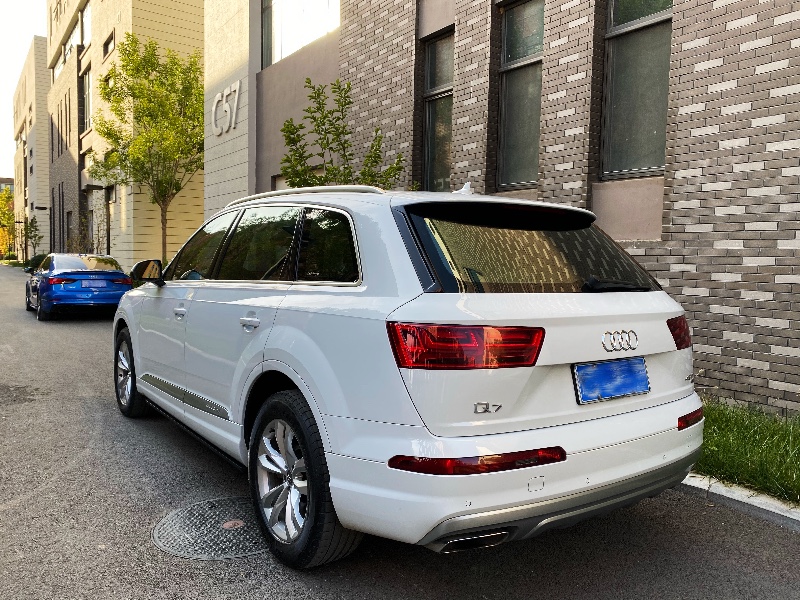 北京17年奥迪Q76