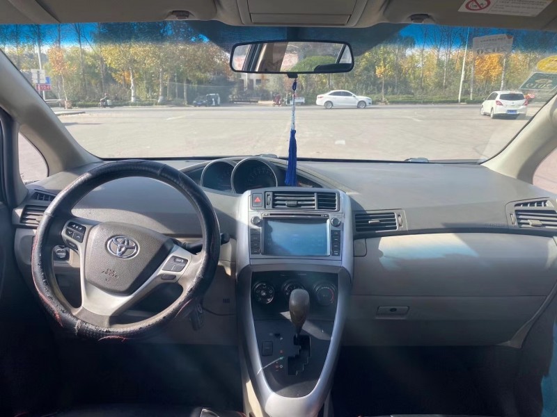 济南12年丰田逸致9