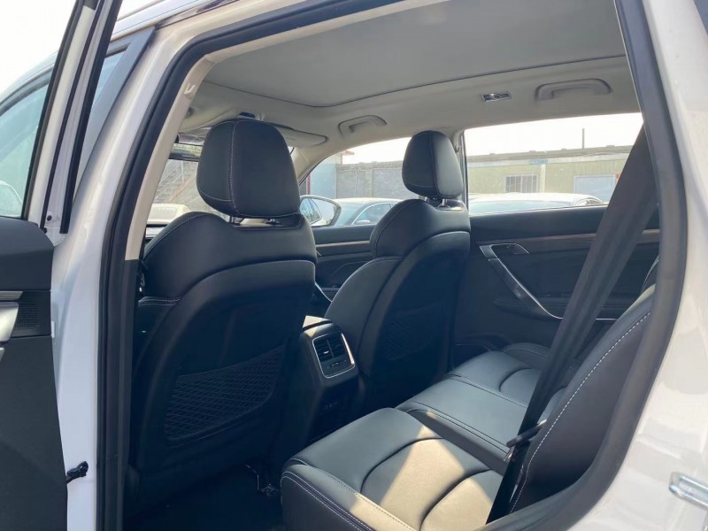 保定20年吉利博越6