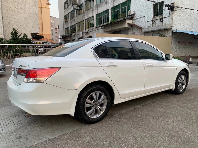 中山11年本田雅阁4