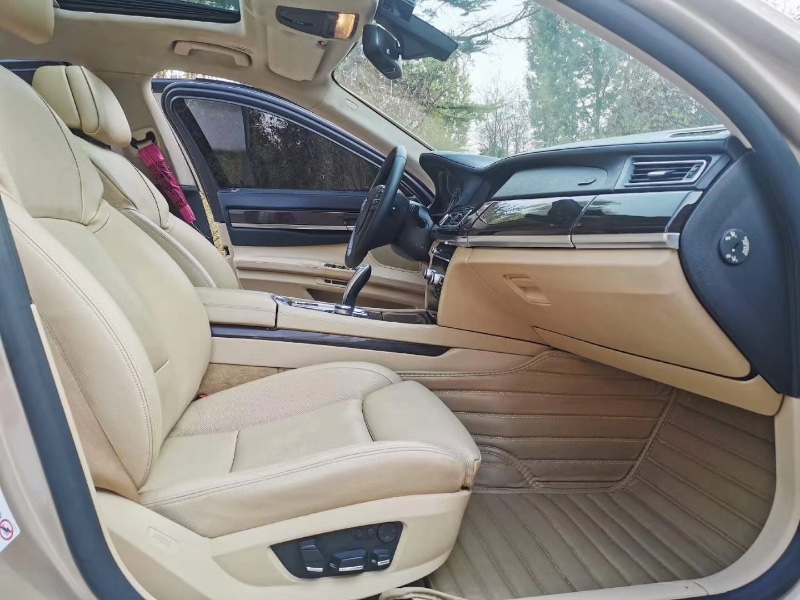 潍坊11年宝马7系8