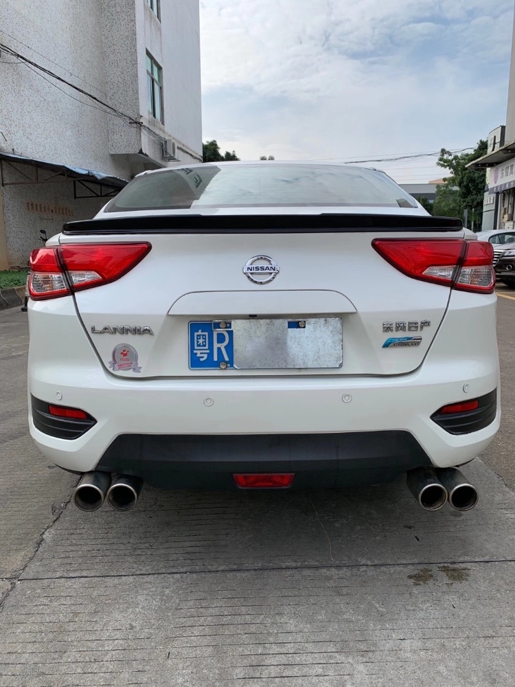 中山16年日产蓝鸟4