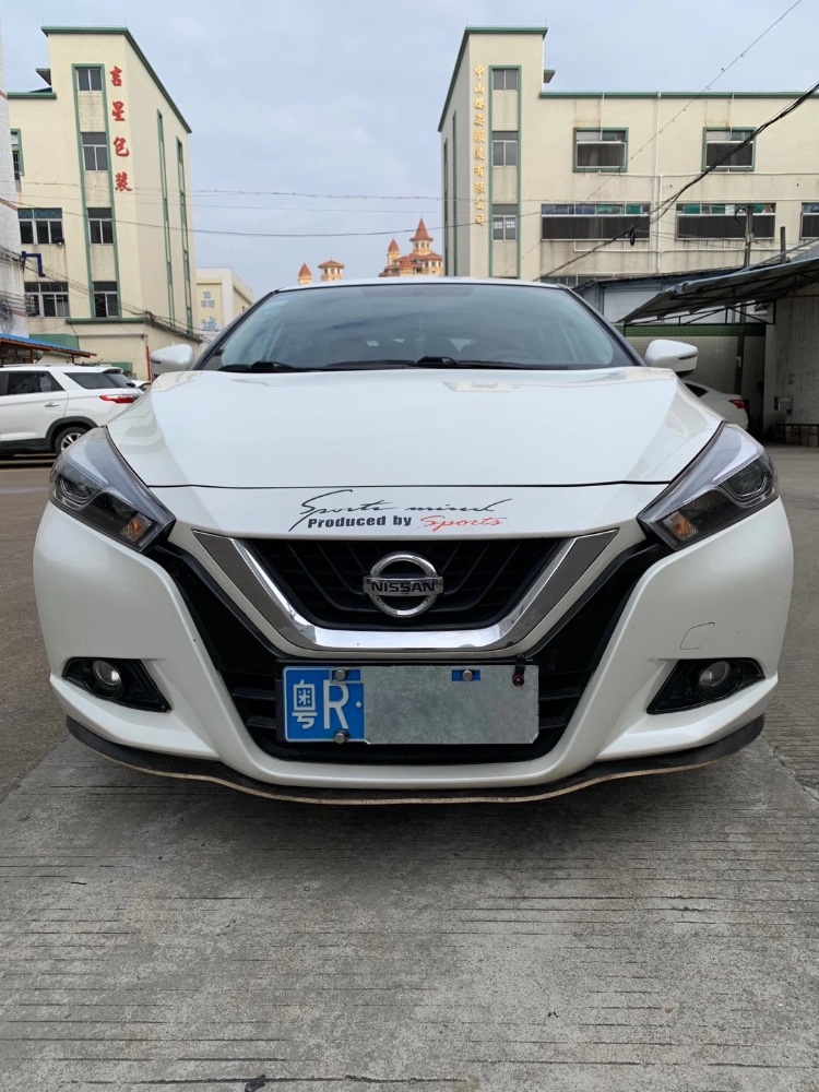 中山16年日产蓝鸟1