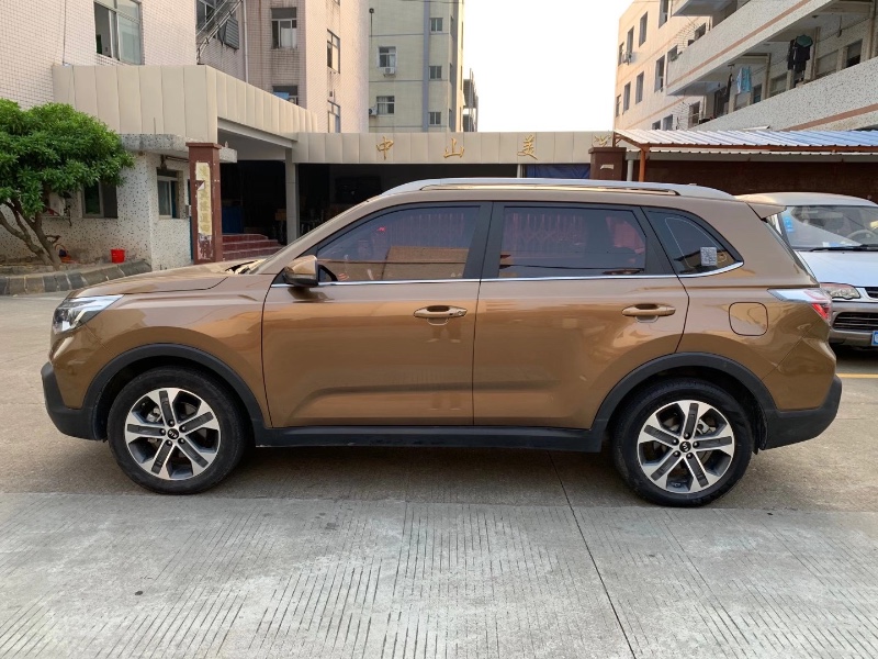 中山18年起亚智跑7