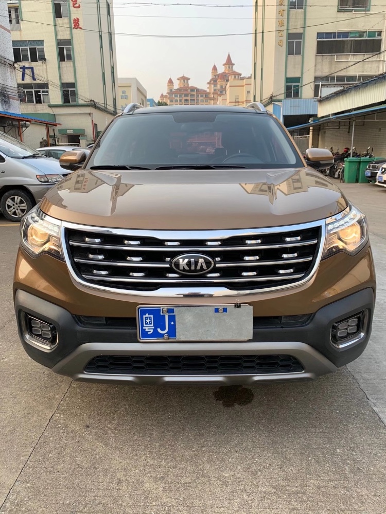 中山18年起亚智跑8