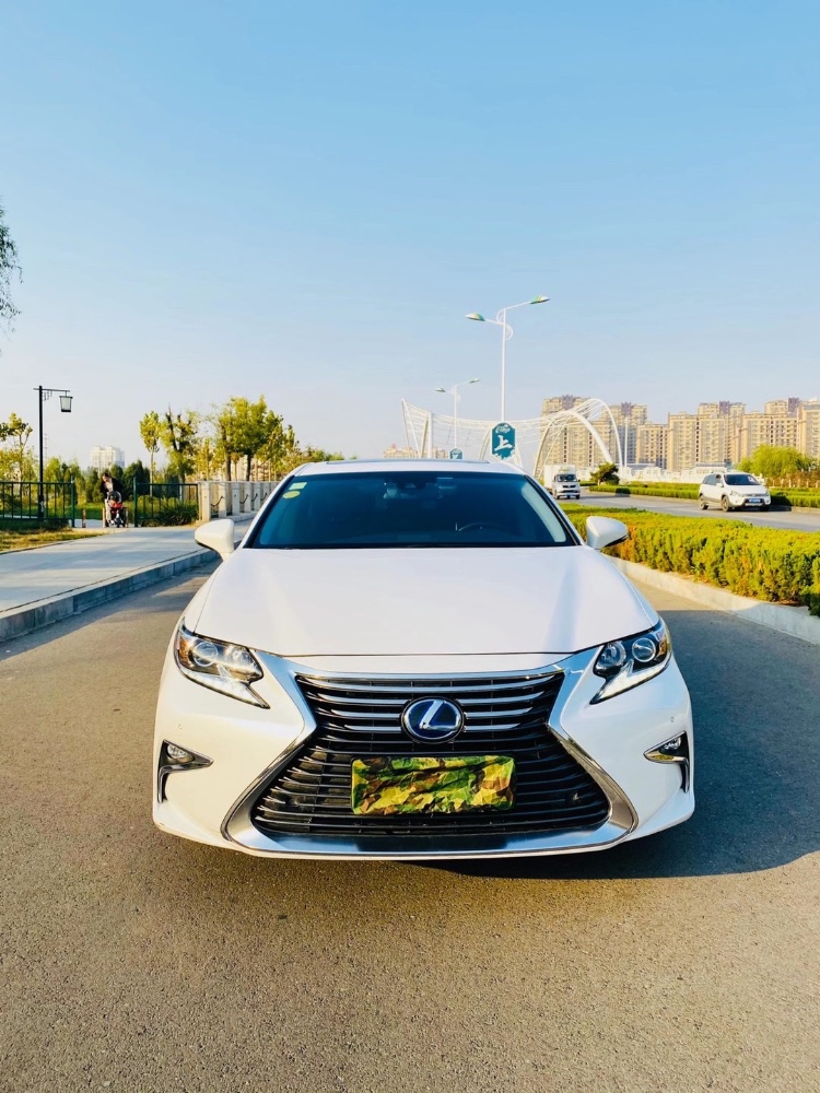 聊城16年雷克萨斯ES7