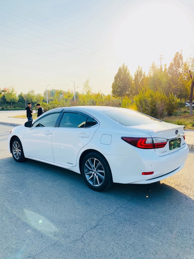 聊城16年雷克萨斯ES4