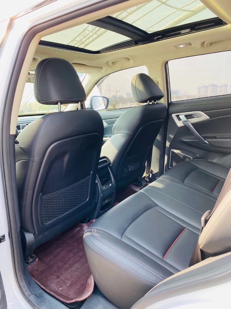 聊城19年吉利博越3