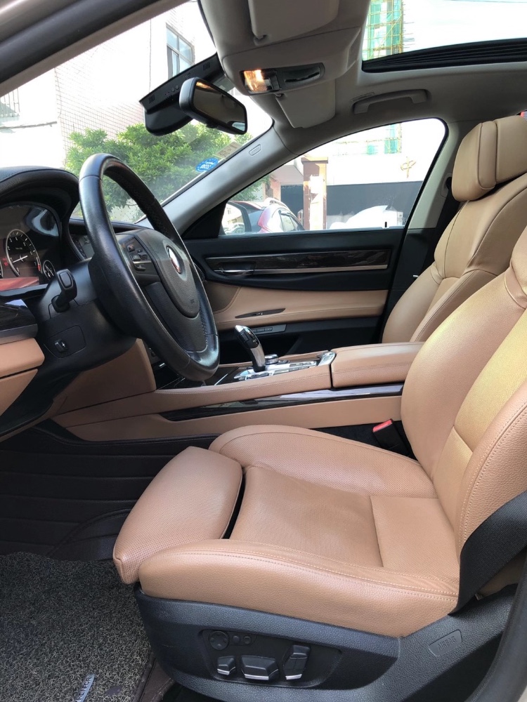 中山12年宝马7系1