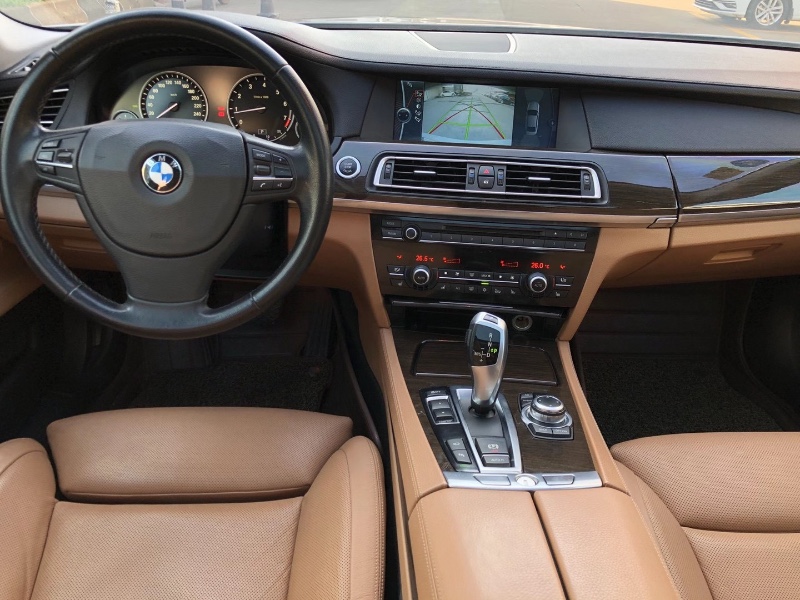 中山12年宝马7系2