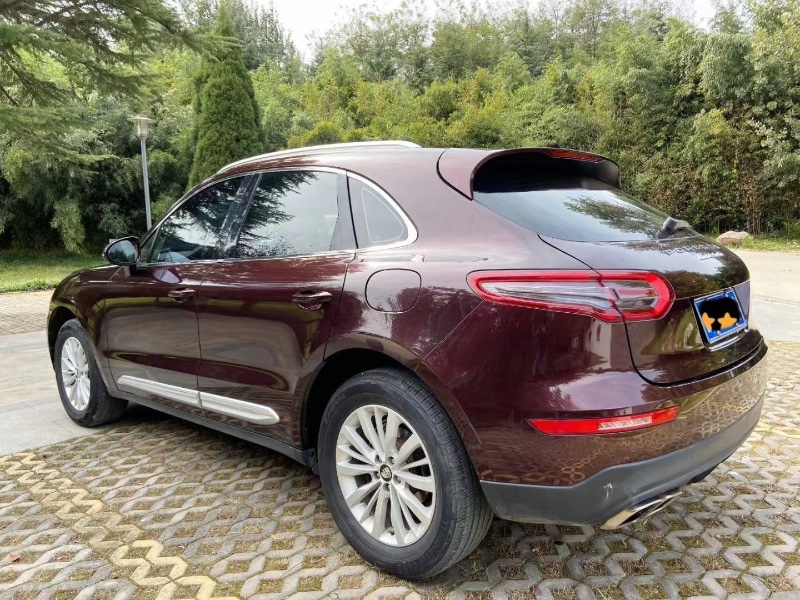 潍坊17年众泰SR95