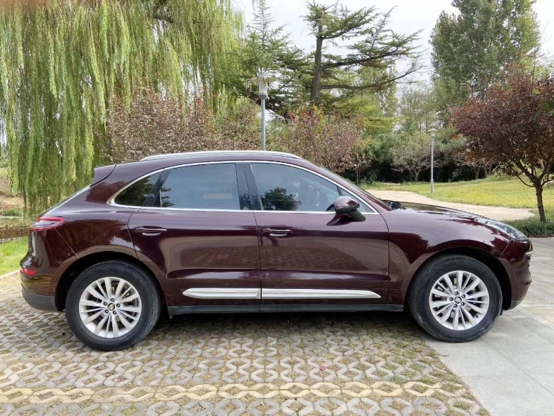 潍坊17年众泰SR94