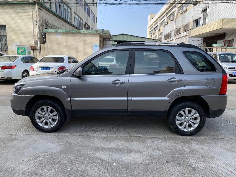 中山14年起亚狮跑3