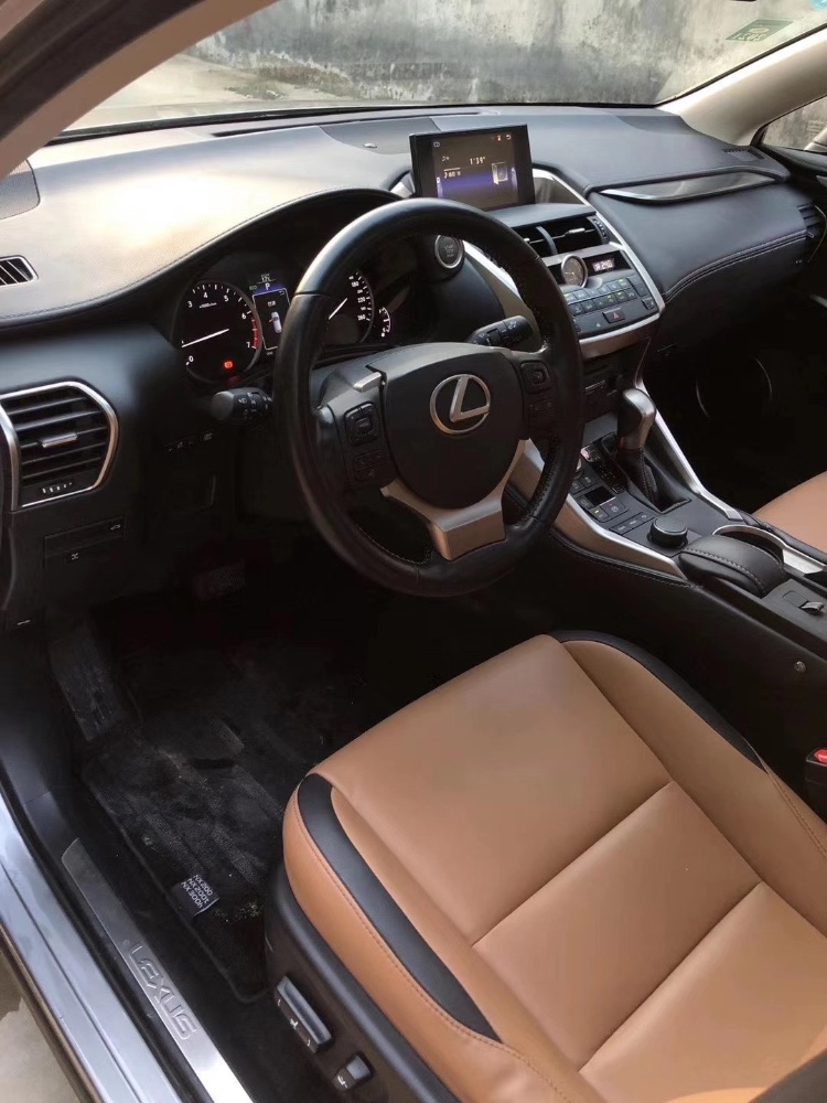 江门17年雷克萨斯NX2