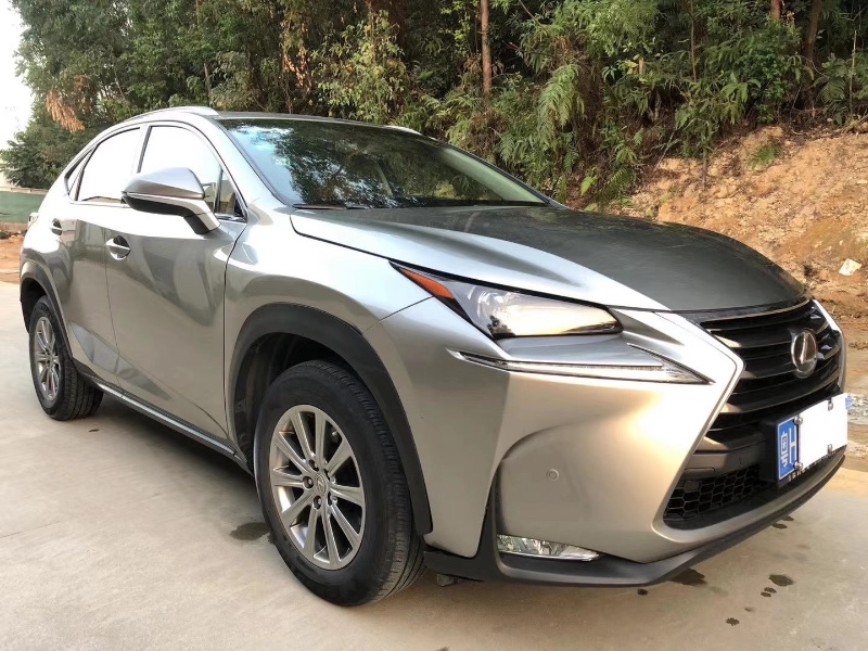 江门17年雷克萨斯NX4