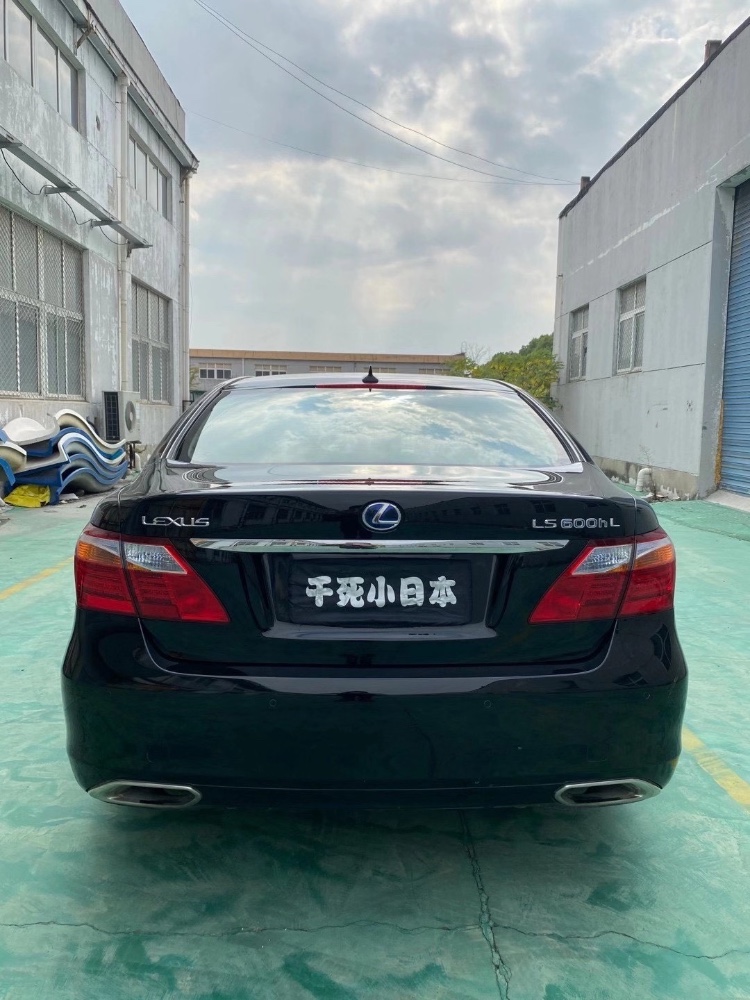 上海12年雷克薩斯LS1
