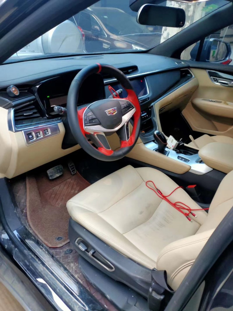 北京17年凯迪拉克XT56