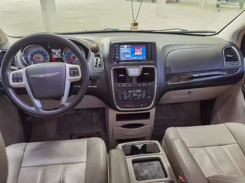 北京16年克莱斯勒大捷龙3