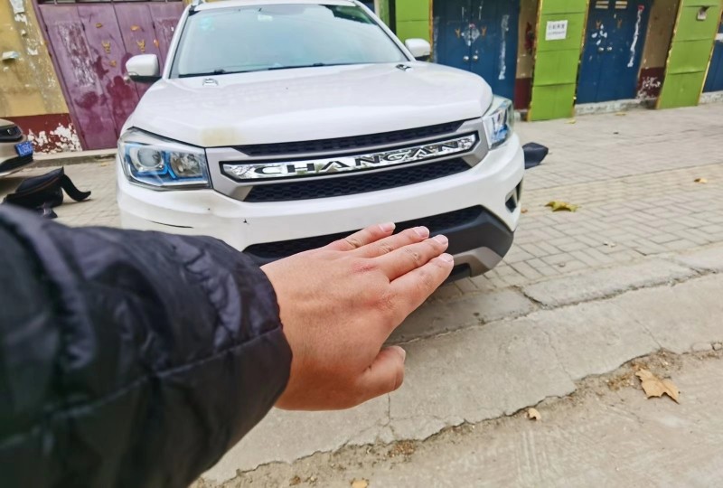 濮陽17年長安汽車長安CS758