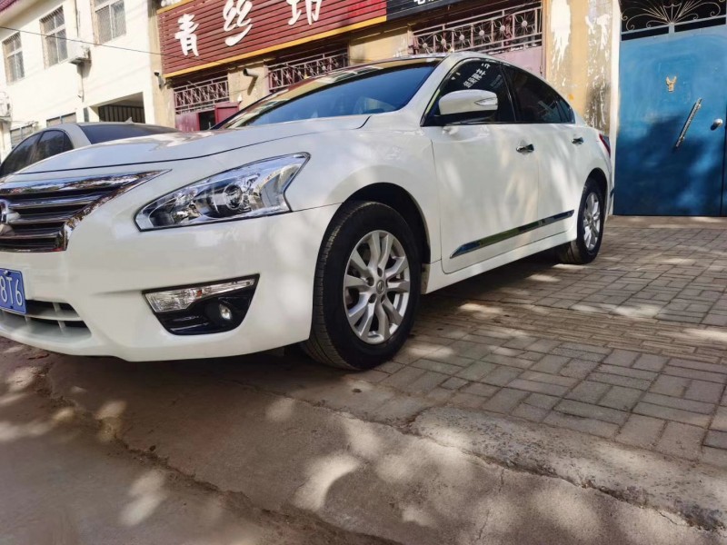濮陽14年日產天籟3