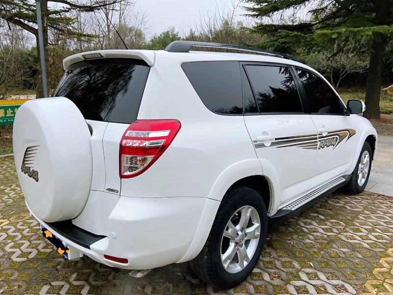 潍坊12年丰田RAV45