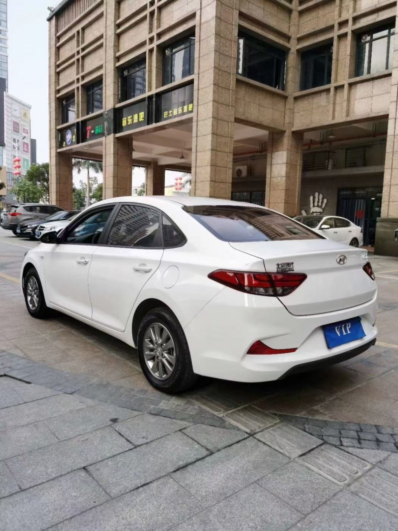 佛山18年现代悦动3