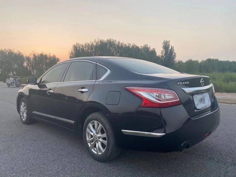 廊坊抵押车15年日产天籁出售