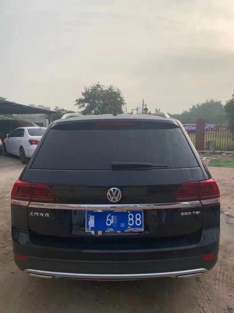 广州18年大众途昂9