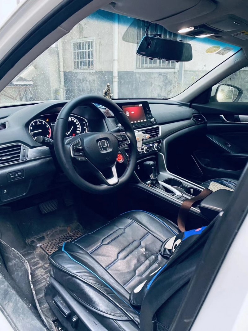 邵阳18年本田雅阁3