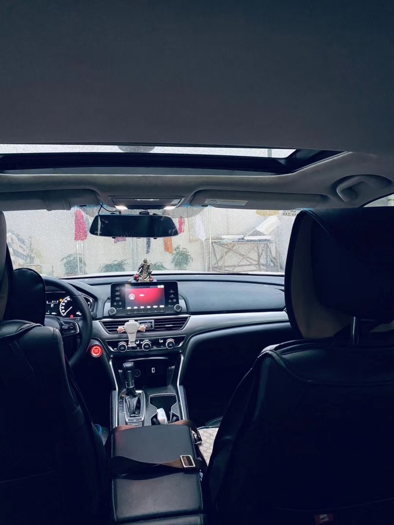 邵阳18年本田雅阁6