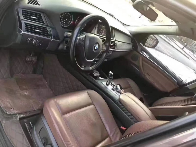 济南13年宝马X56