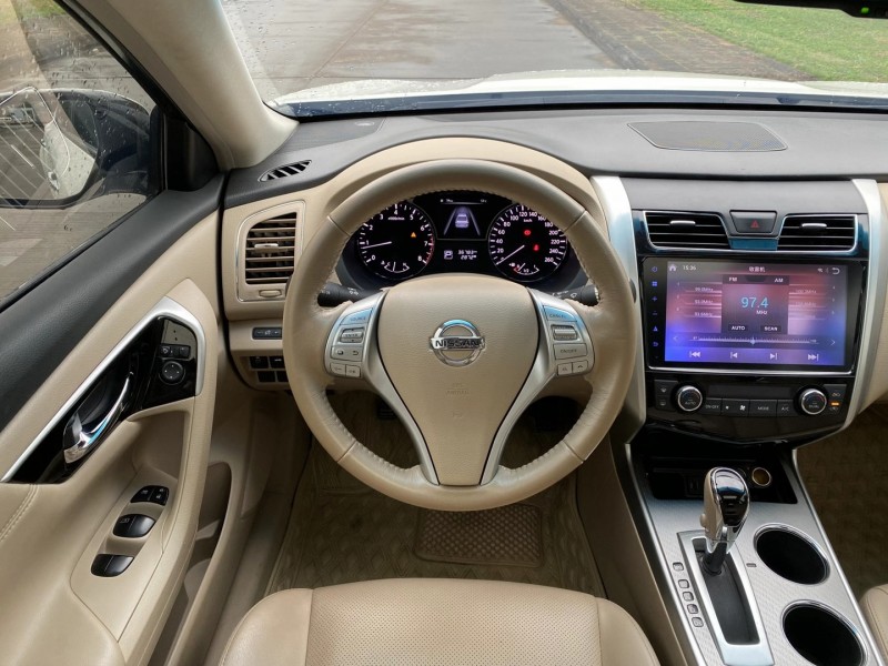 柳州19年日產天籟1