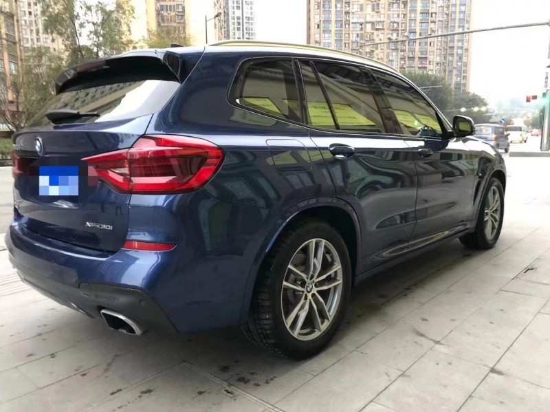 重庆19年宝马X35