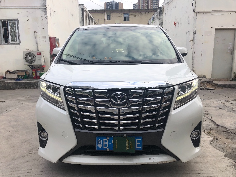 深圳16年丰田埃尔法2