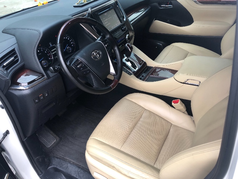 深圳16年丰田埃尔法3