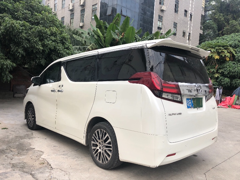 深圳16年丰田埃尔法1