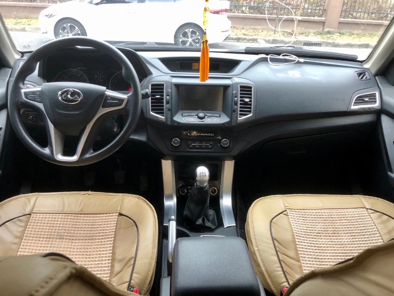 上海18年獵豹汽車Q65